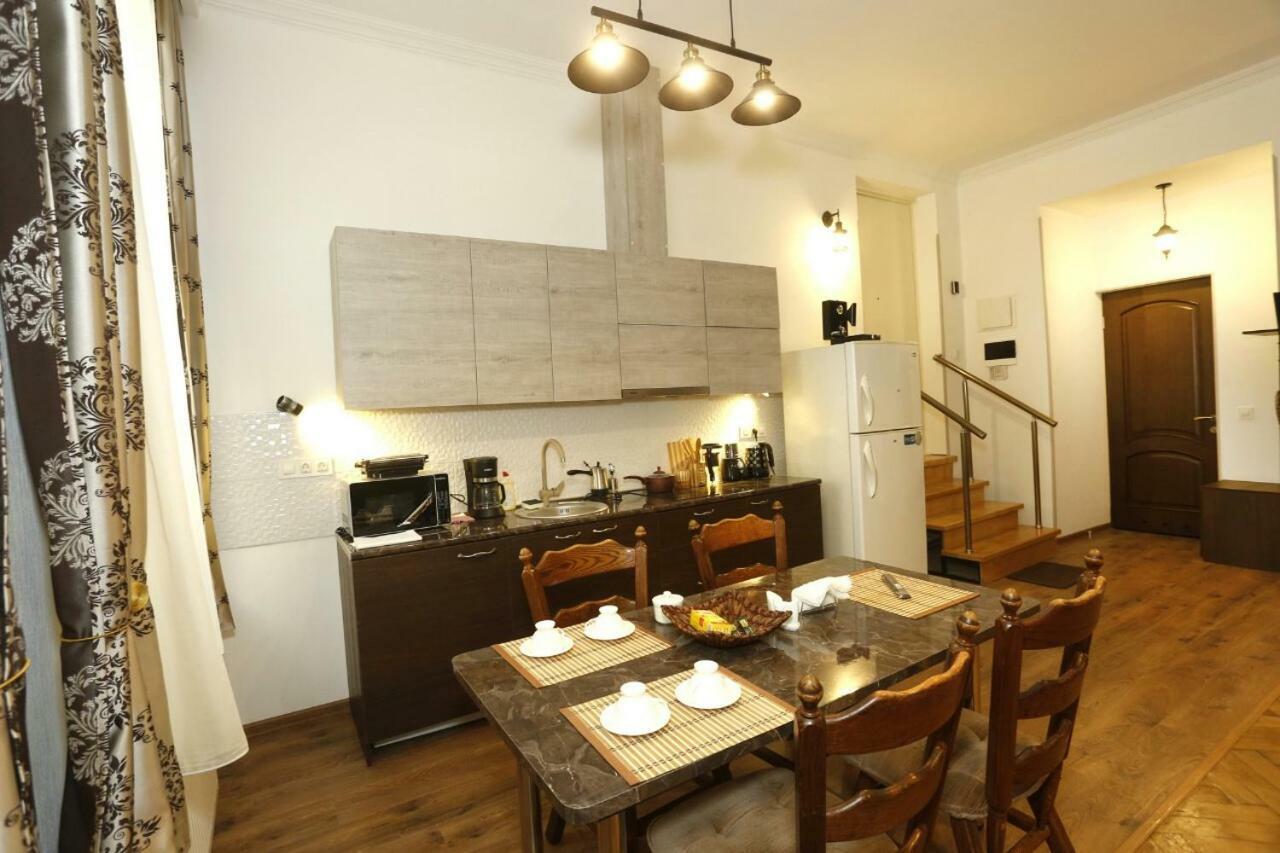 Old - Gold Gala Apartment Тбилиси Екстериор снимка