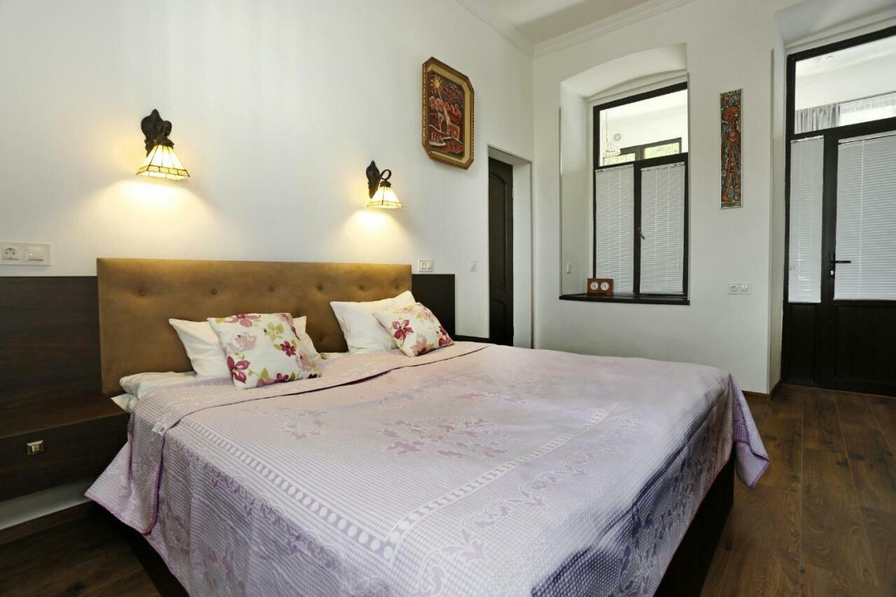 Old - Gold Gala Apartment Тбилиси Екстериор снимка