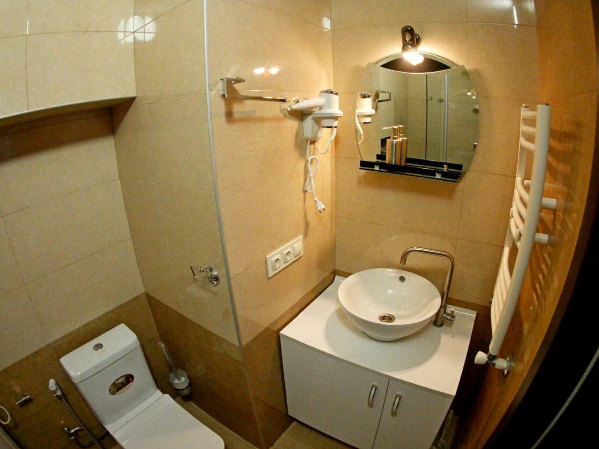 Old - Gold Gala Apartment Тбилиси Екстериор снимка