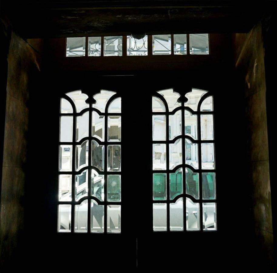 Old - Gold Gala Apartment Тбилиси Екстериор снимка