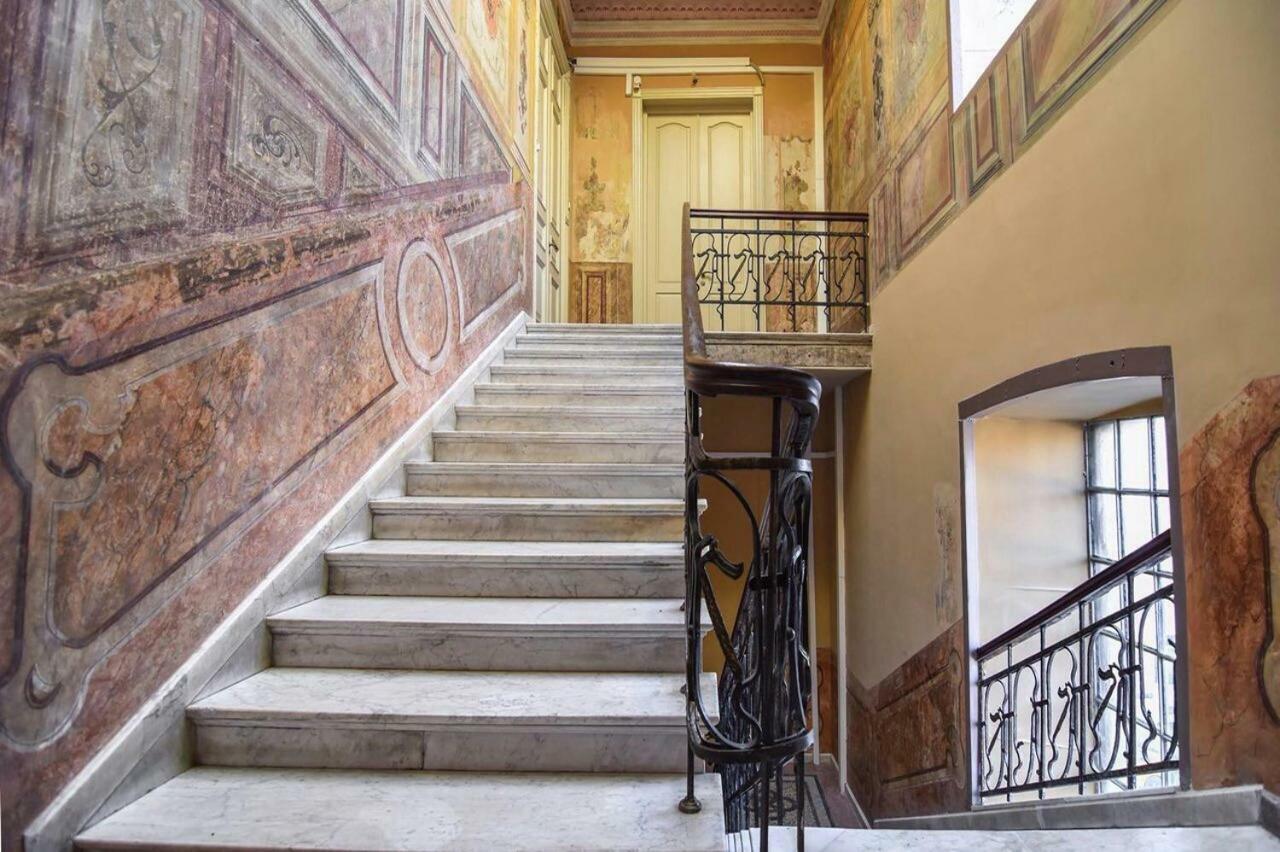 Old - Gold Gala Apartment Тбилиси Екстериор снимка