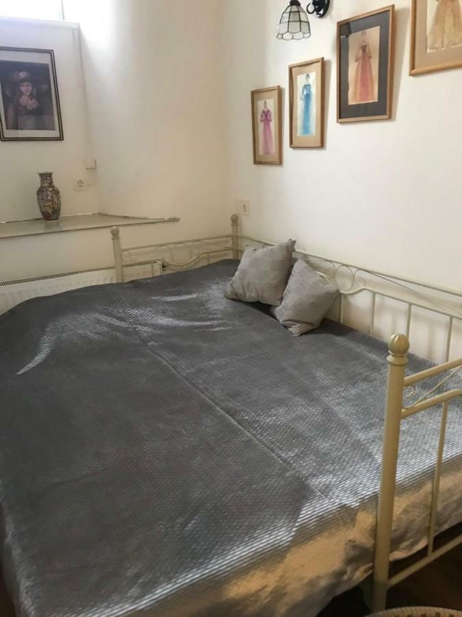 Old - Gold Gala Apartment Тбилиси Екстериор снимка